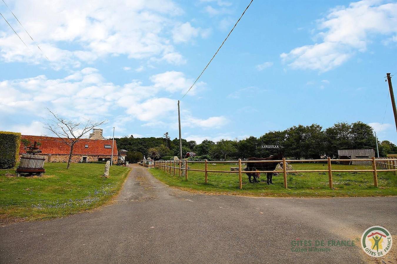 La Tente in Ploumilliau, Ceinture Dorée