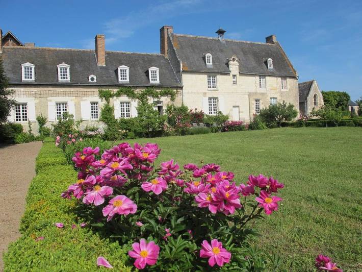 Location de vacances pour 9 personnes, avec jardin ainsi que piscine et vue à Savonnières