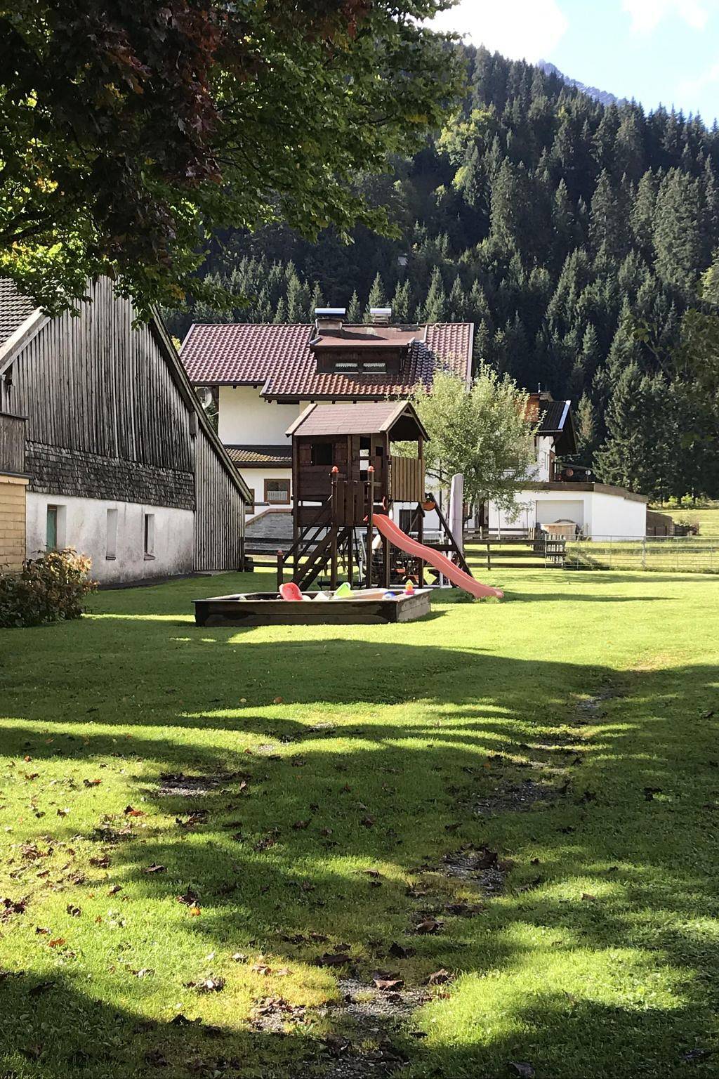 Ganze Wohnung, Pony-Ziegen-Hasen-Ranch in Bichlbach in Lechtaler Alpen, Bichlbach