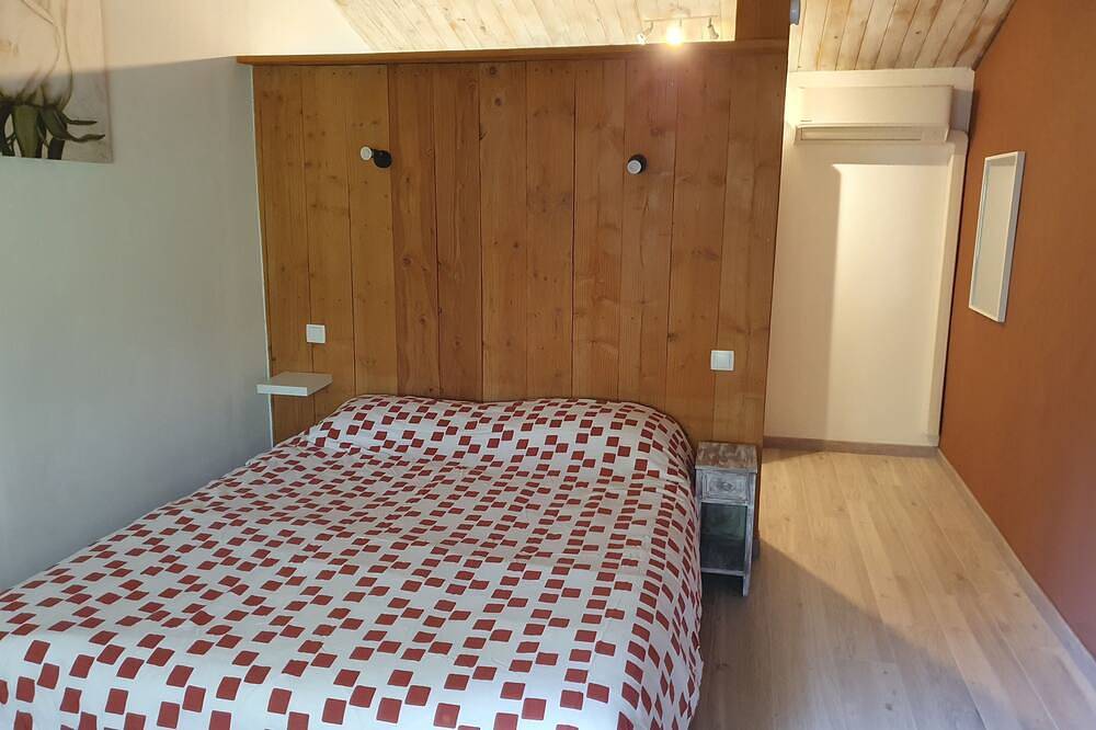Gîte La Rabassière, cocon de nature. in Pernes-les-Fontaines, Parc naturel régional du Mont-Ventoux