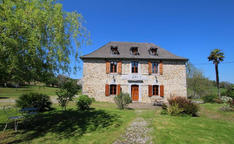 Gîte pour 6 personnes, avec Terrasse et Jardin