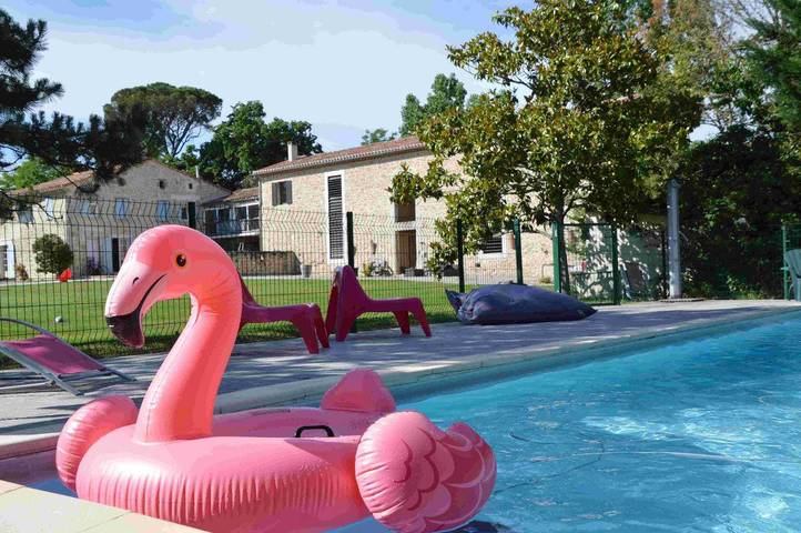 Gîte pour 6 personnes, avec Terrasse ainsi que Jardin et Piscine à Lautrec