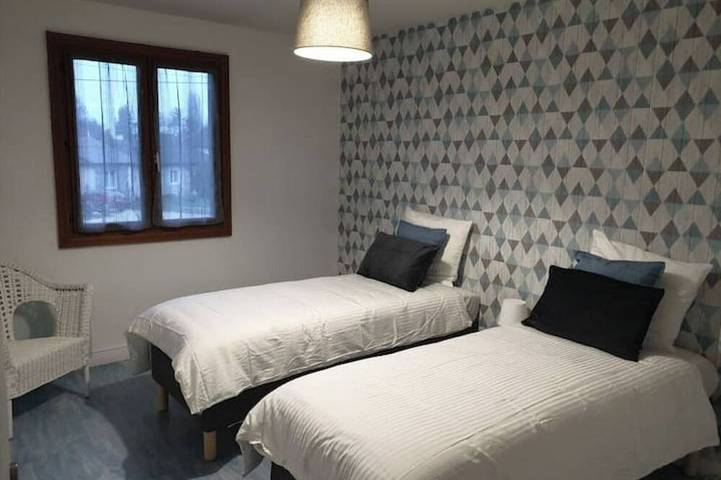 Location de vacances pour 4 personnes, avec jardin ainsi que piscine et balcon, animaux acceptés à Gurgy - 4