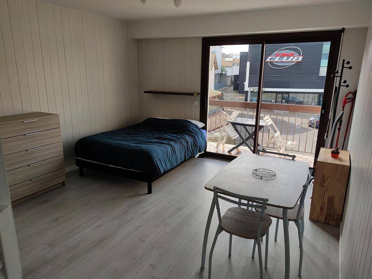 Appartement entier, One-Bedroom Apartment in Dax, Région de Dax