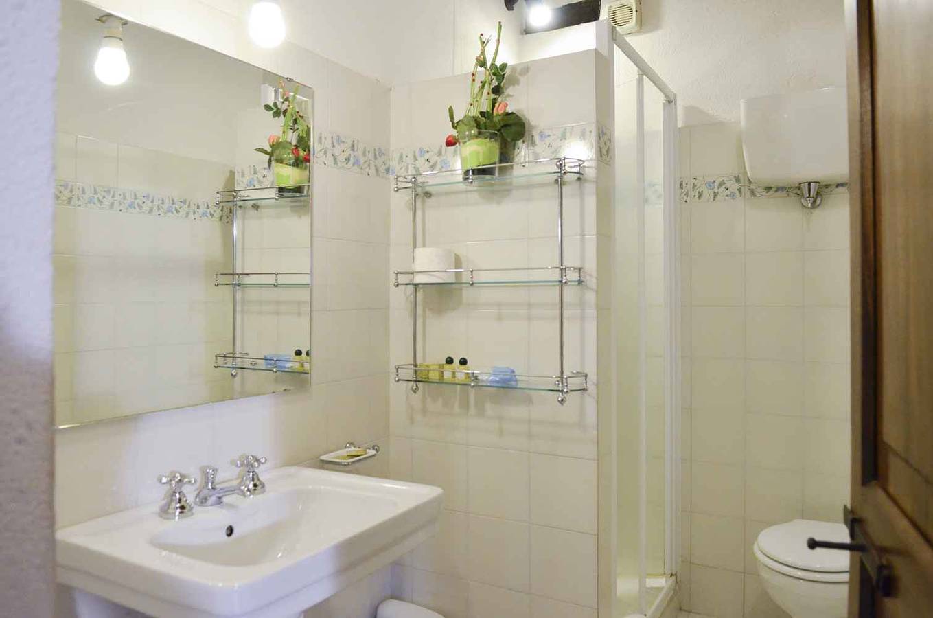 Geheel vakantieappartement, Vakantiewoning met buitenzwembad en Wifi  in Cegliolo, Provincie Arezzo