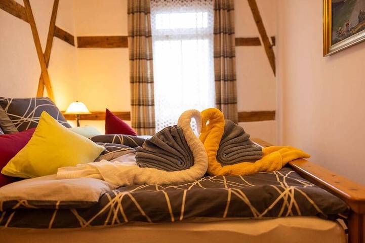 Ganze Wohnung, Ferienwohnung mit 115 qm Wohnfläche im 1. Obergeschoss in Sonneberg, Region Sonneberg