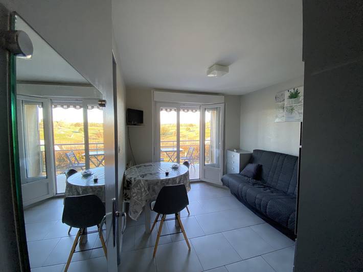 Apartamento entero, T2 con Terraza a 100m de las Termas, Wi-Fi in La Roche-Posay, Vienne