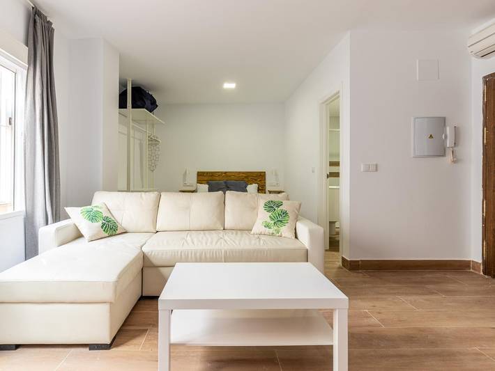 Ferienwohnung für 3 Personen, mit Balkon, kinderfreundlich in Malaga - 3