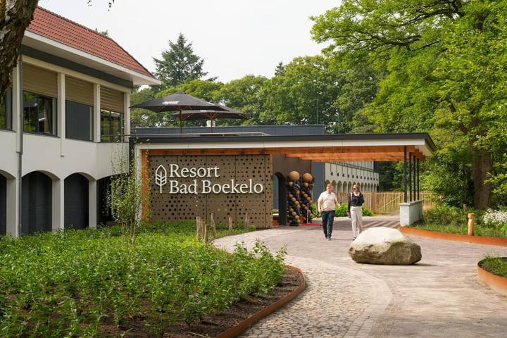 Hotel für 4 Personen, mit Balkon und Terrasse sowie Garten und Pool in Enschede