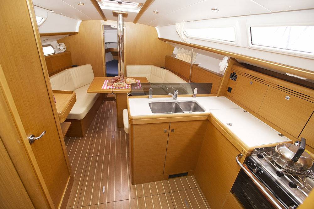 Barco para 4 personas con jacuzzi in Volos, Magnisia