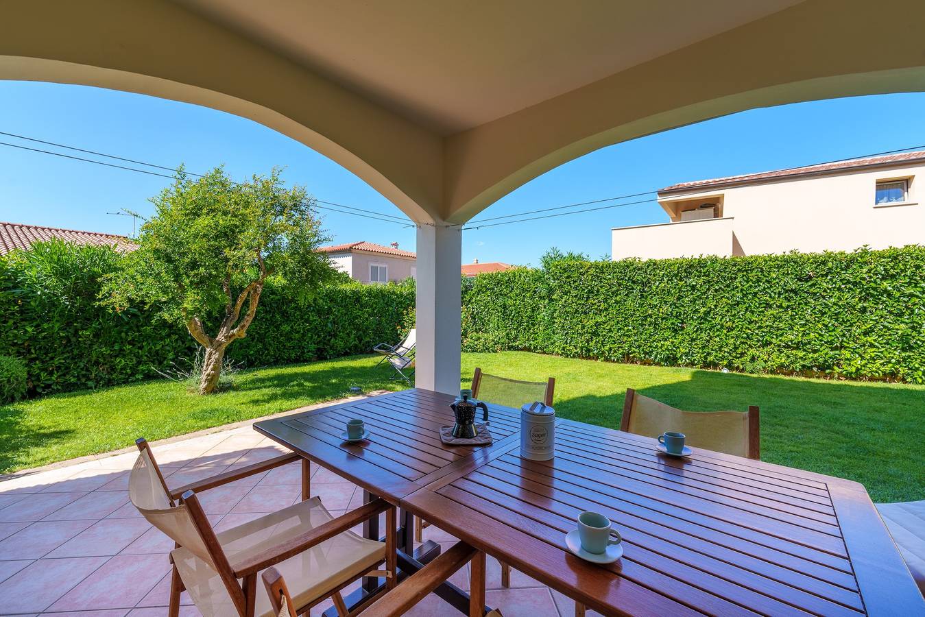 Appartamento intero, Appartamento per vacanze 'Casa Vacanze Mandorlo' con piscina condivisa, terrazza e giardino in Murta Maria, Gallura