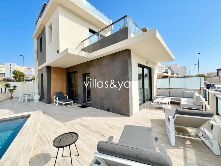Casa rural para 6 personas, con Terraza y Jardín además de Piscina y Vistas en Benijófar - 4