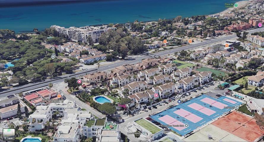 Apartamento para 4 personas, con vistas y piscina para niños además de piscina y jardín en El Paraíso