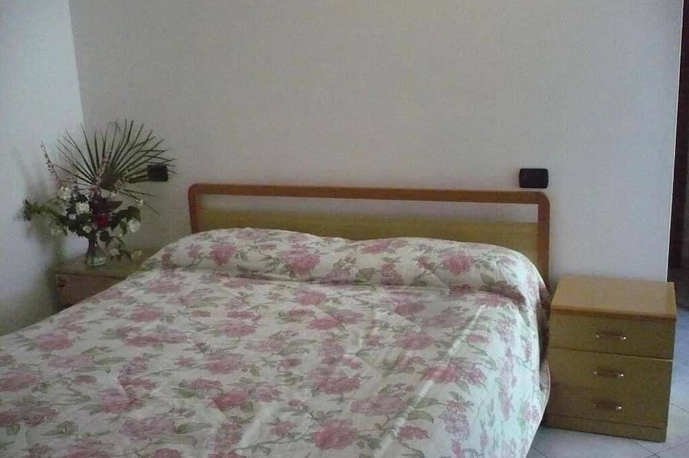 Spacious and cozy suite near the sea, pets allowed allowed in Giulianova, Giulianova (Municipality)
