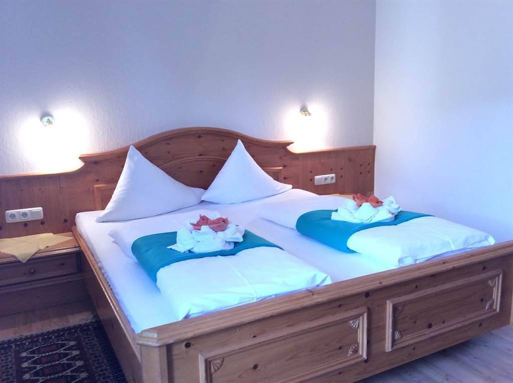 Doppelzimmer mit Dusche, Bad, Wc in Loferer und Leoganger Steinberge, Leogang