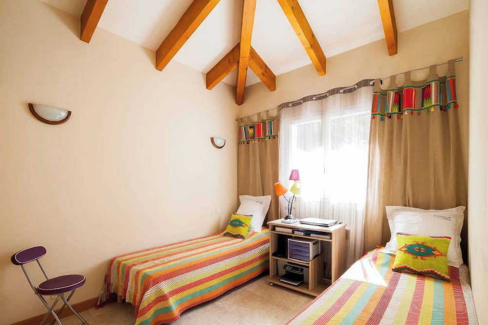 Villa, piscina con vista al mar Promo - 30% 22 de junio / 29 de junio in Belvédère-Campomoro, Distrito de Sartène