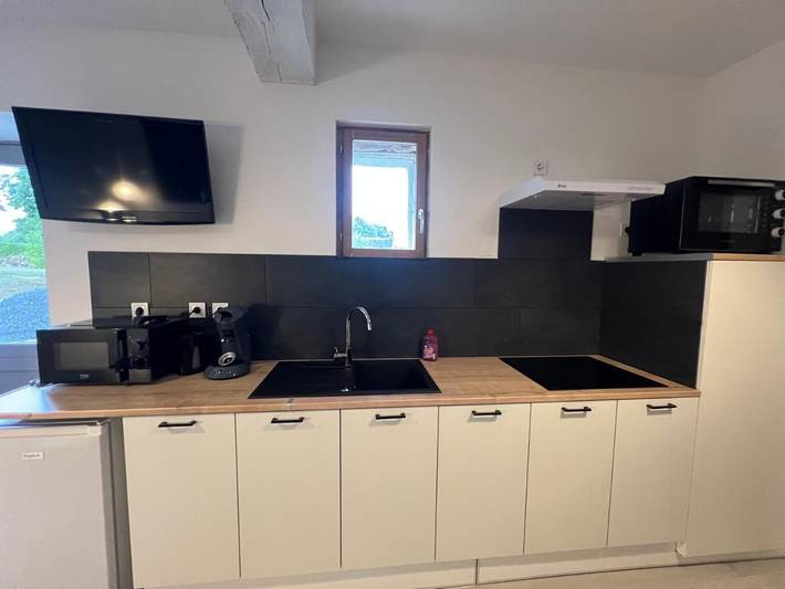 Location de vacances pour 4 personnes, avec terrasse ainsi que vue et jardin à Choussy - 3