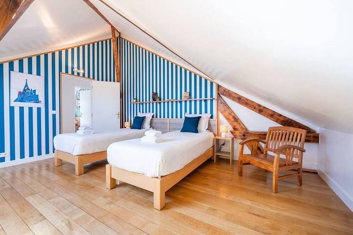 Ganze Wohnung, Großzügiges Apartment—5 Schlafzimmer—Für 10 Gäste—20 Minuten von Paris—2 Parkplätze in Argenteuil, Val-d'Oise