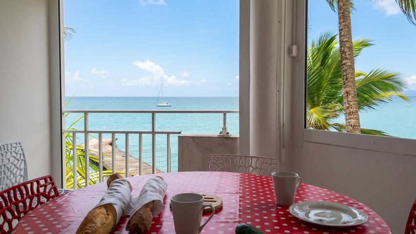 Ganzes Studio, Charmantes Studio mit Meerblick in Le Gosier - 42 m² - Terrasse in Le Gosier, Guadeloupe