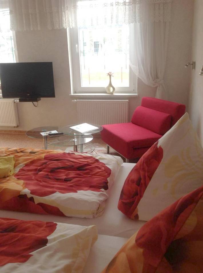 Ferienwohnung für 6 Personen, mit Whirlpool und Sauna sowie Ausblick in Thermalbad Wiesenbad - 2