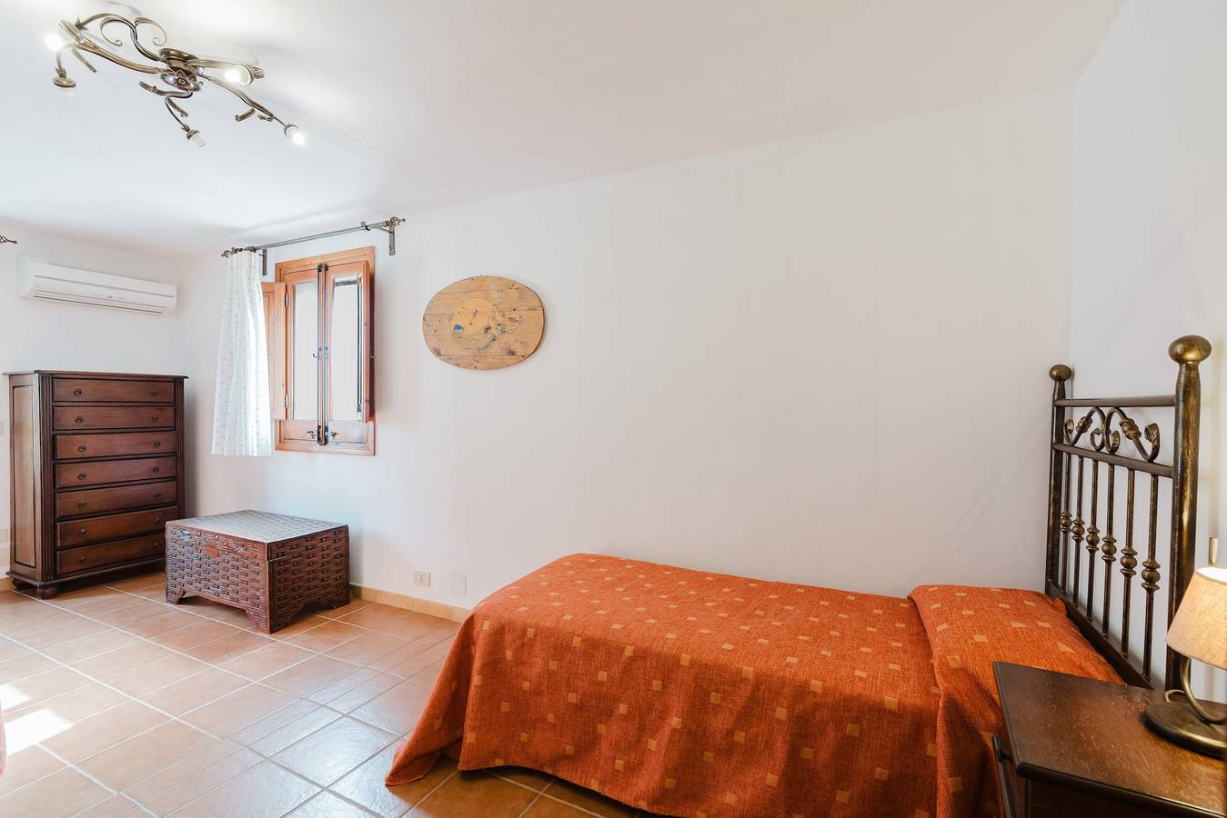 Ferienwohnung 'Geranio' mit Gemeinschaftsgarten, Wi-Fi und Klimaanlage in Castelluzzo, Custonaci