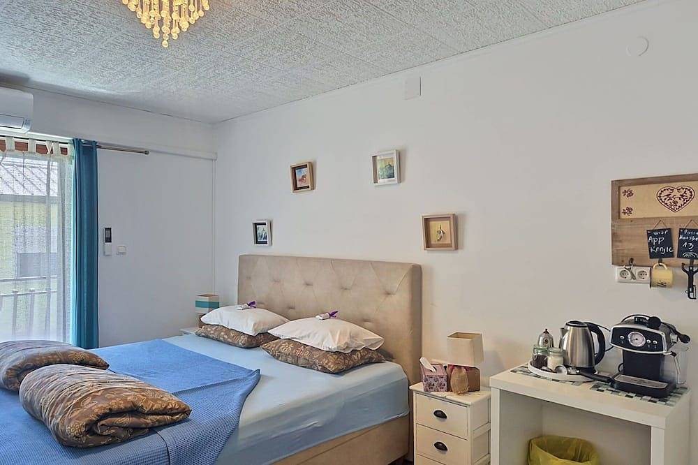 Ganze Wohnung, Angenehme Wohnung für 2 Leute mit Klimaanlage,  W-Lan, Tv, Terrasse und Haustiere erlaubt in Umag, Umag und Umgebung