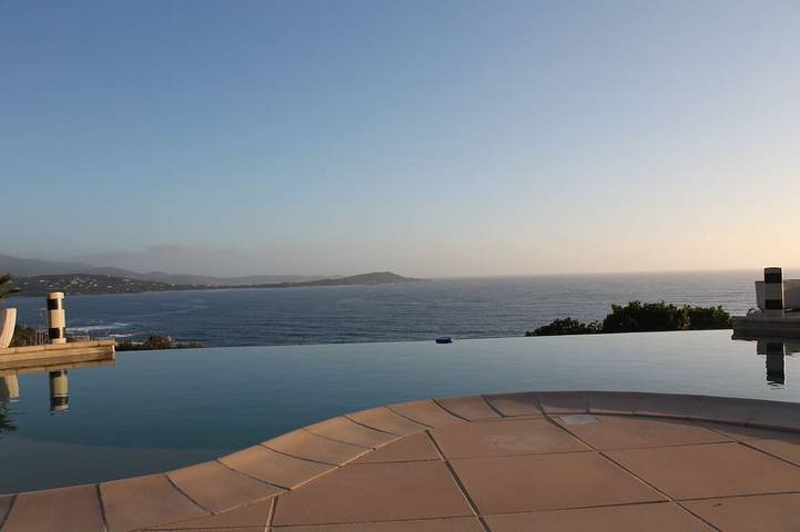 Villa pour 8 personnes, avec terrasse et jardin dans Porticcio