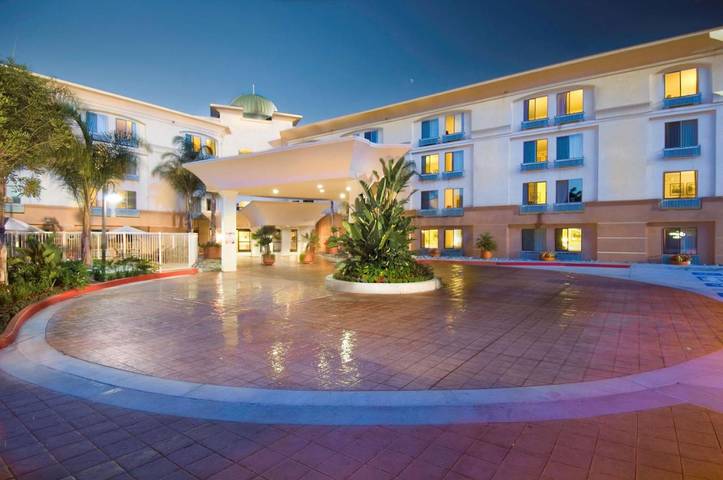 Hotel para 4 personas, con terraza y piscina, Se admiten mascotas - 1