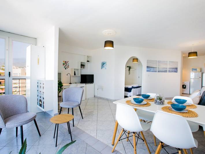 Gîte pour 3 personnes, avec vue sur l’océan et piscine, adapté aux familles à Los Cristianos - 2