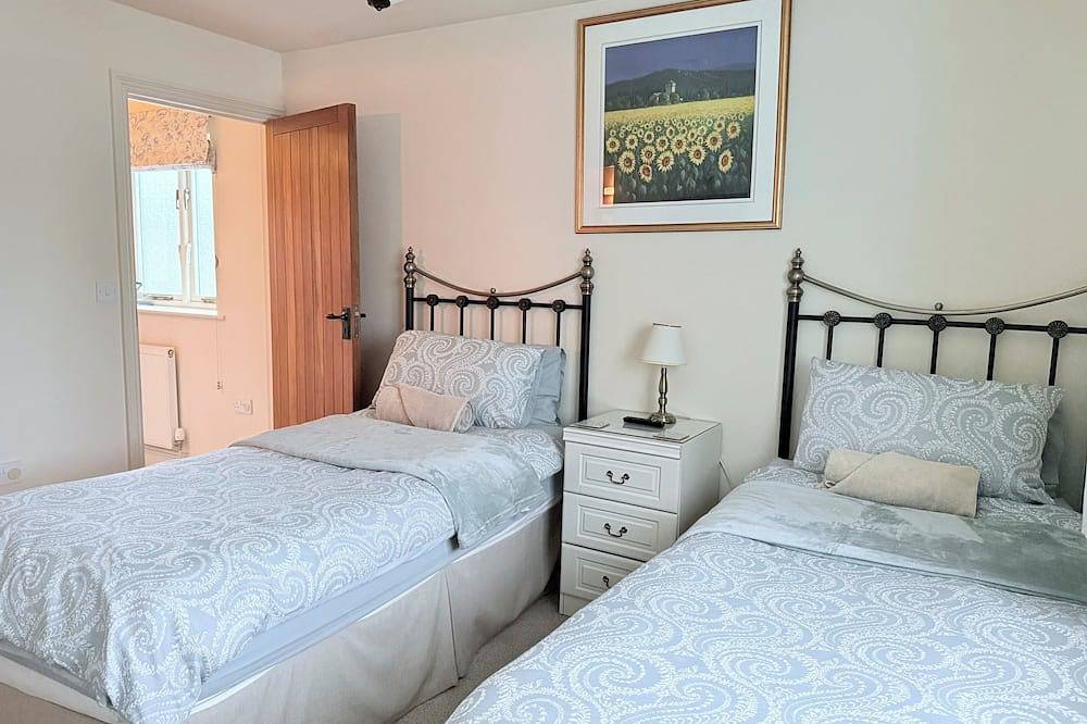 4 Star Cotswold Stone Cottage in Winchcombe, Gloucestershire