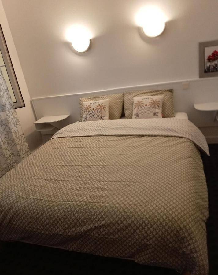Double Room in Saint-Chamond, Parc Naturel Régional du Pilat