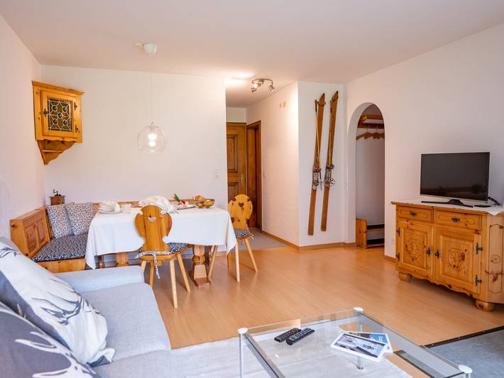Ferienwohnung für 3 Personen, mit Ausblick und Garten sowie Balkon in Pontresina - 3