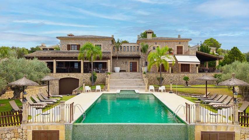 Villa for 16 people, with garden and view as well as pool, child-friendly - 1