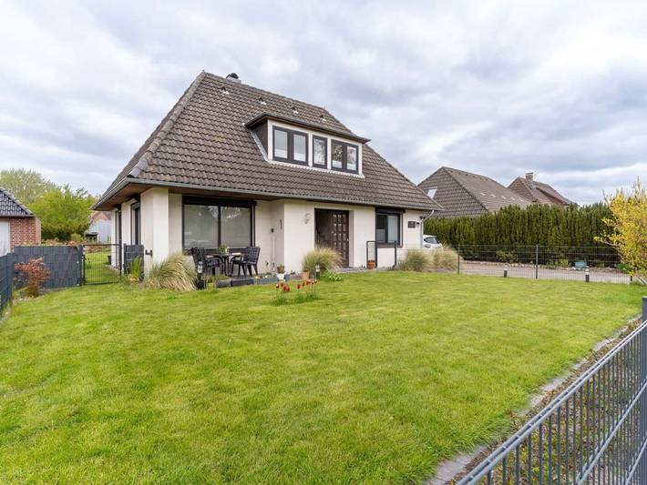 Ferienwohnung für 4 Personen, mit Terrasse und Garten in Tating