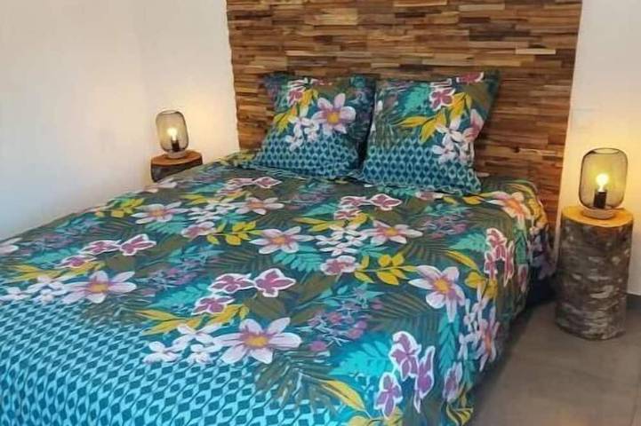 Location de vacances pour 6 personnes, avec balcon et jardin à Pied-de-Borne - 2