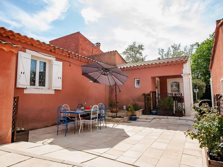 Location de vacances pour 6 personnes, avec terrasse et piscine à Caumont-sur-Durance - 2