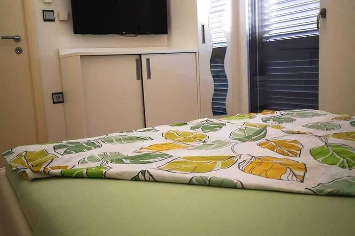 Casa per le vacanze nuova, moderna ***** in una posizione tranquilla con piscina, vicino al mare, posto auto coperto in Pula-Medulin, Vintijan