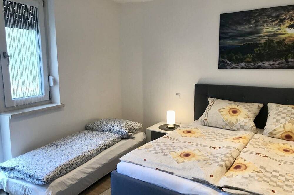 Ganze Wohnung, Schöne Altstadtwohnung mit Nähe zum Fischhofpark in Tirschenreuth, Ostbayern