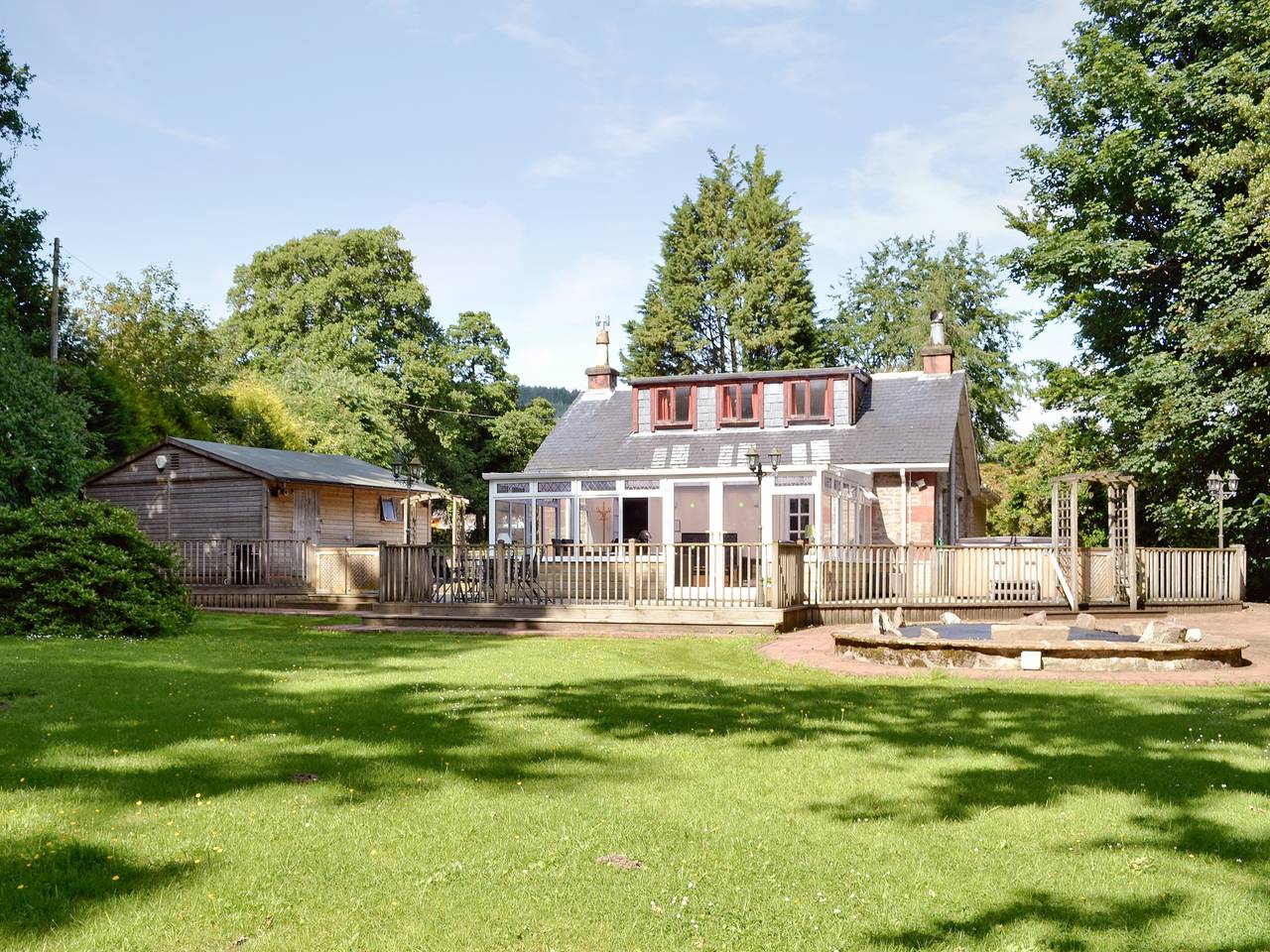 Log Cabin for 7 People in Loch Lomond, Argyll & Bute