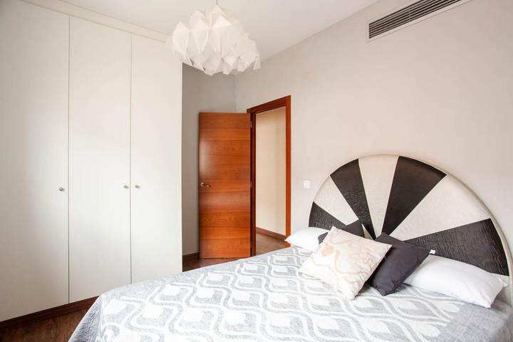 Location de vacances pour 8 personnes, avec piscine ainsi que jardin et vue à Chiva - 4