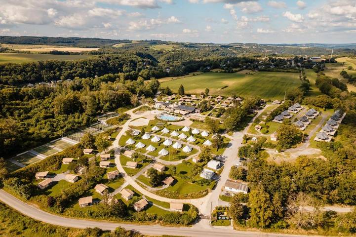 Camping pour 2 personnes, avec Terrasse ainsi que Jardin et Piscine au Province de Luxembourg - 2