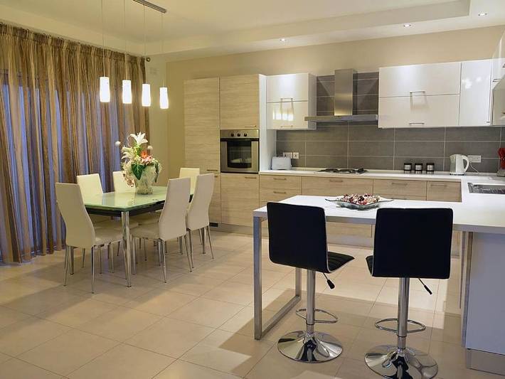 Appartamento per 10 persone, con Balcone e Terrazza nonché Piscina e Panorama a Mellieha
