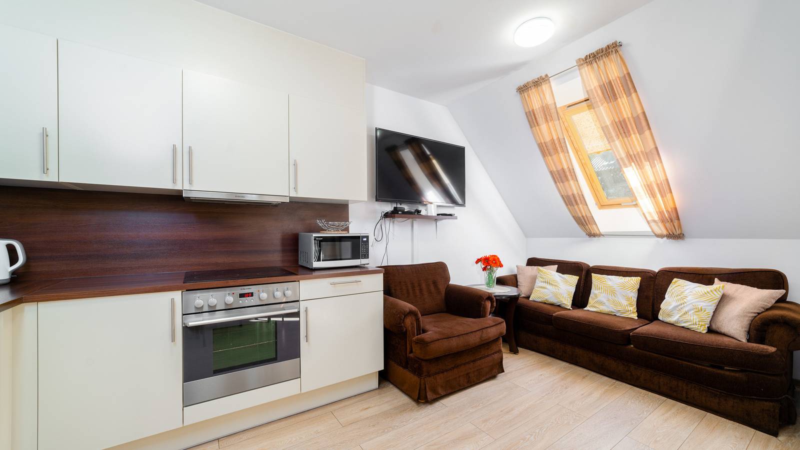 Cały apartament wypoczynkowy, Apartament wakacyjny dla 8 osób z balkon in Karpacz, Sudety (Polska)