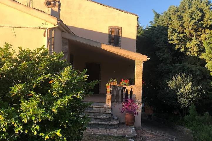 Casale del 700 immerso nella tranquillità della campagna molisana in Larino, Provincia di Campobasso