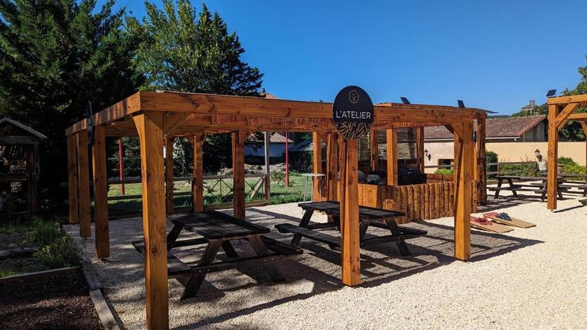 Location de vacances pour 4 personnes, avec Terrasse et Piscine à Ceilhes-et-Rocozels