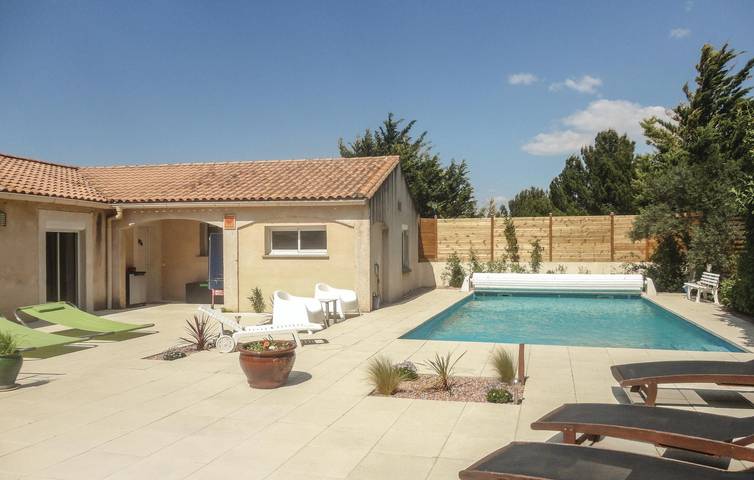 118 m² Apt avec parking, piscine et jardin près de Nébian (400m) et La Dourbie (1km) in Nébian, Région de Lodève