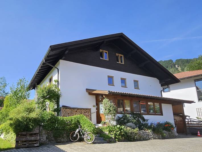 Hütte für 4 Personen, mit Balkon, kinderfreundlich an der Kampenwand