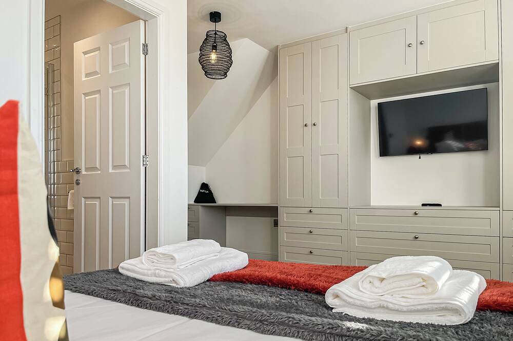 5 bedroom accommodation in Ashbourne in Ashbourne, Derbyshire