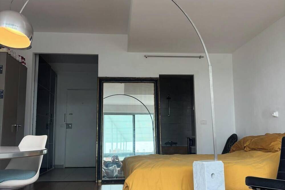 Entire apartment, Design studio with a hotel vibe in Antwerp, Antwerp region