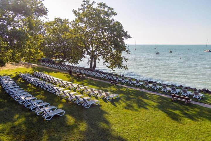 Hotel für 3 Personen, mit Terrasse und Garten sowie Kinderpool und Pool in Balatonalmadi - 4
